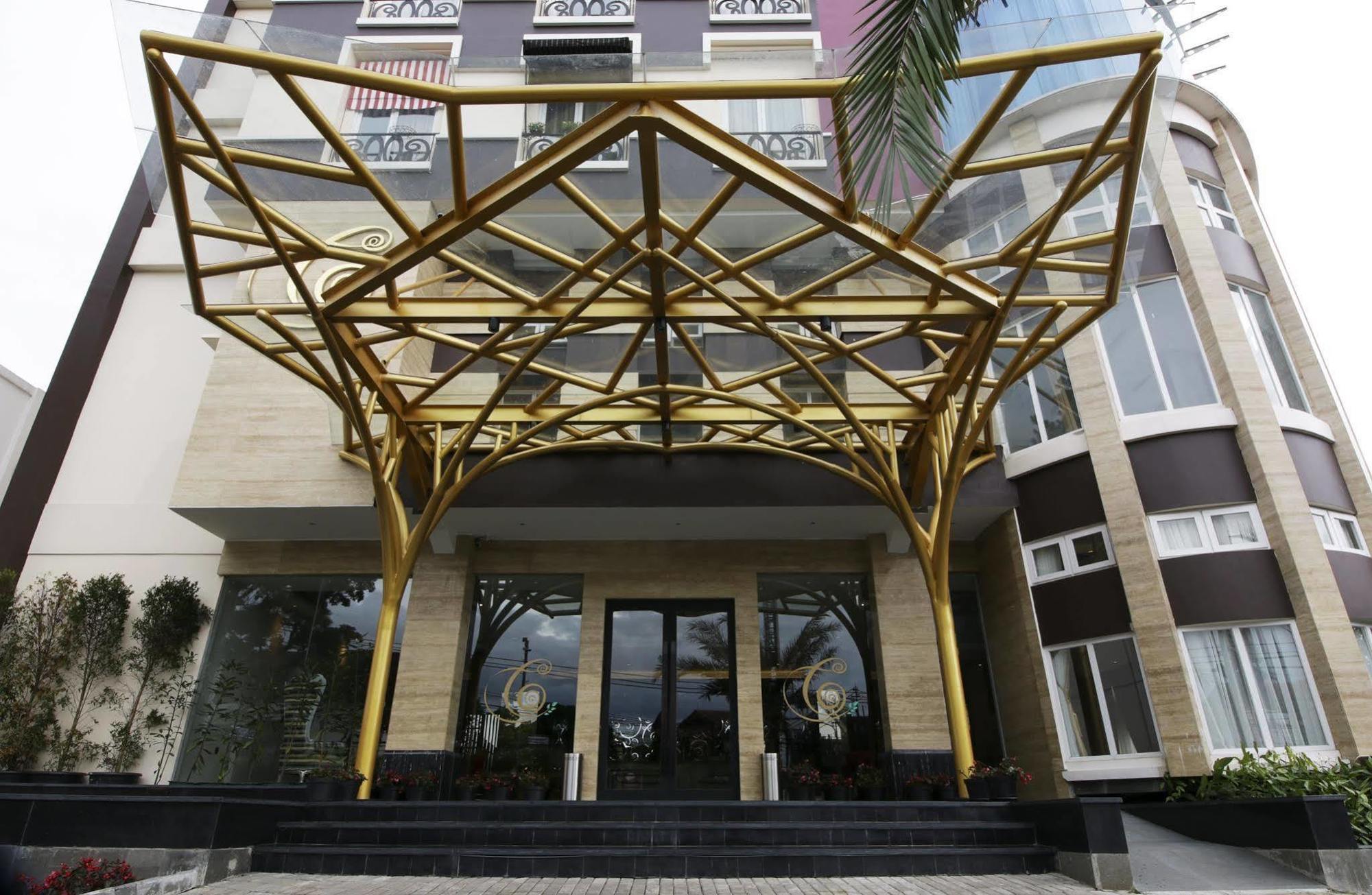 Cinnamon Hotel Boutique Syariah Tutugan Ngoại thất bức ảnh