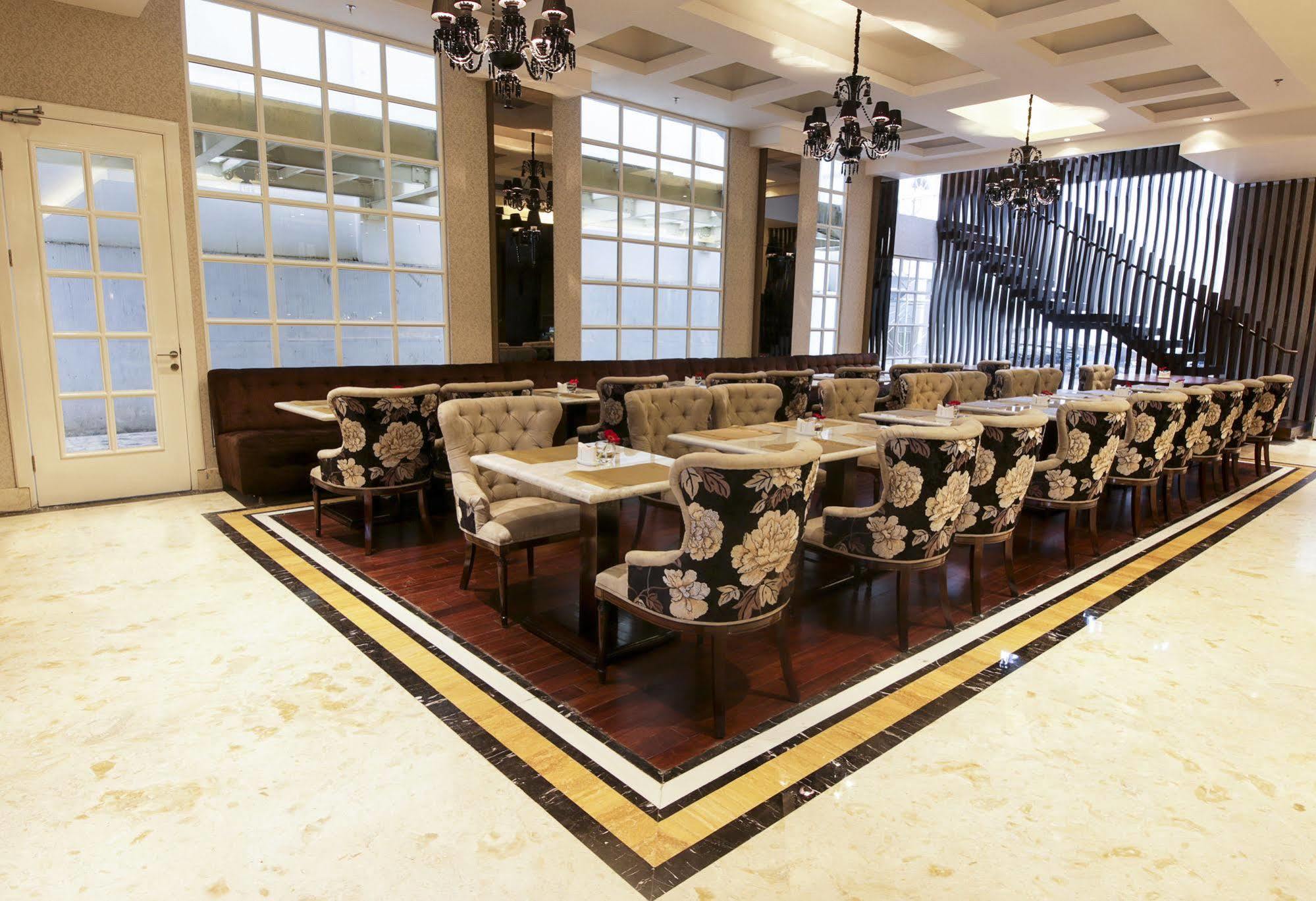Cinnamon Hotel Boutique Syariah Tutugan Ngoại thất bức ảnh