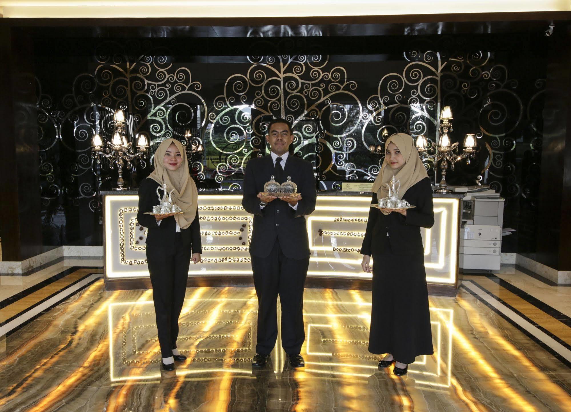 Cinnamon Hotel Boutique Syariah Tutugan Ngoại thất bức ảnh