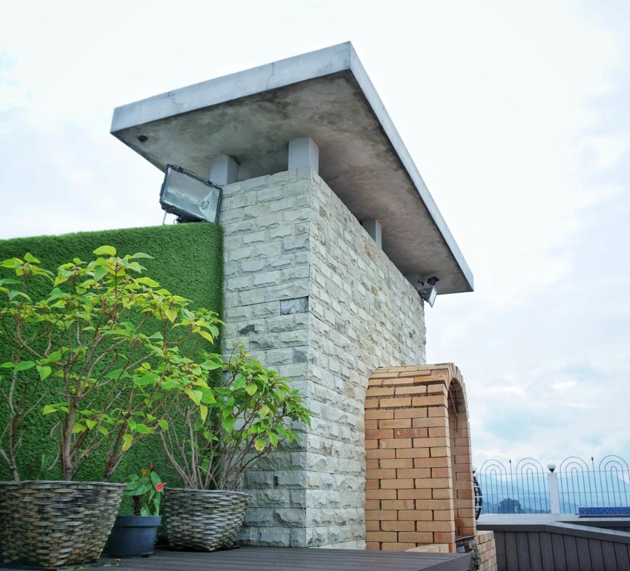 Cinnamon Hotel Boutique Syariah Tutugan Ngoại thất bức ảnh