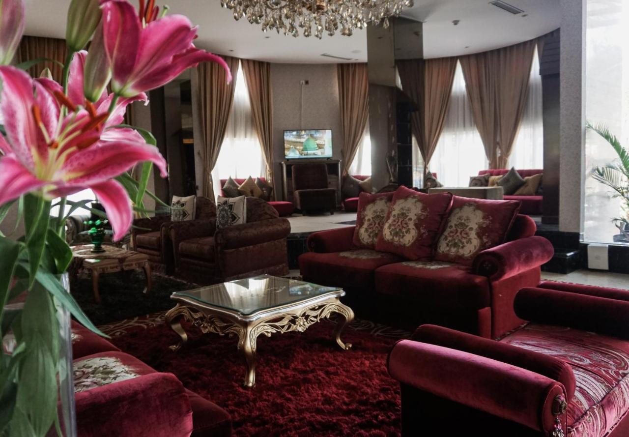 Cinnamon Hotel Boutique Syariah Tutugan Ngoại thất bức ảnh